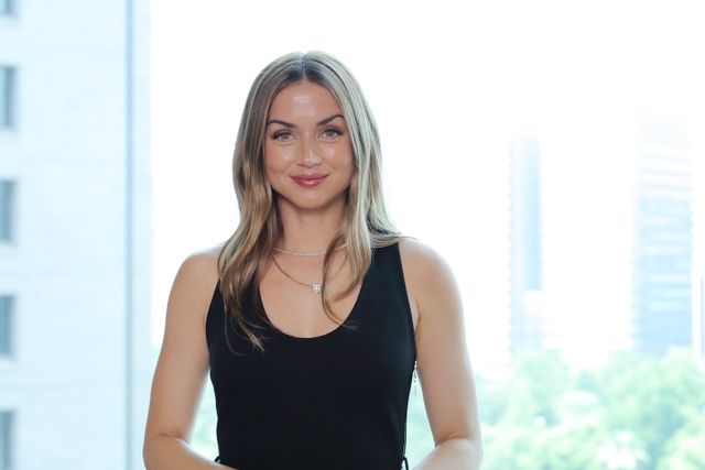 圧倒的な美しさ！来日したアナ・デ・アルマス撮り下ろし（24枚目）