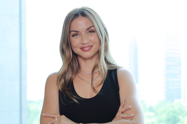 圧倒的な美しさ！来日したアナ・デ・アルマス撮り下ろし（31枚目）