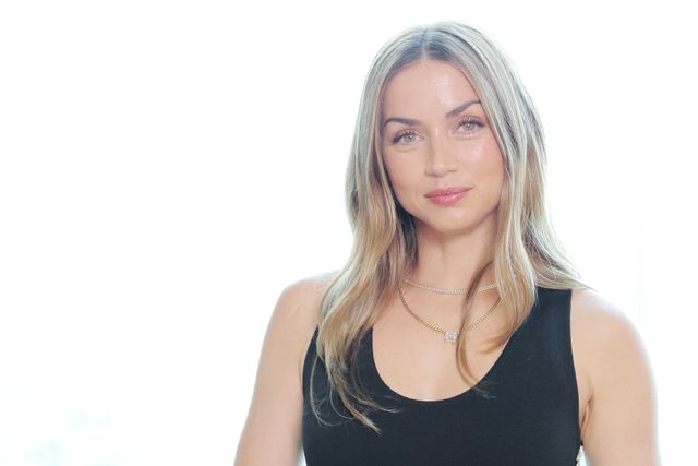 圧倒的な美しさ！来日したアナ・デ・アルマス撮り下ろし（36枚目）