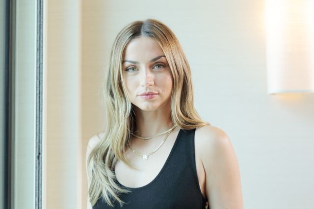 圧倒的な美しさ！来日したアナ・デ・アルマス撮り下ろし（39枚目）