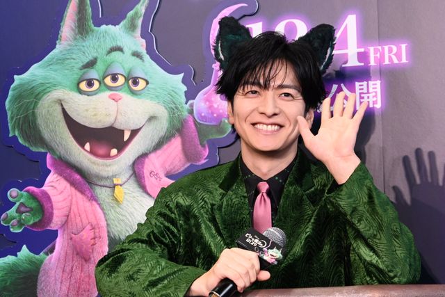生田斗真、畑芽育の“魔法”で大釜から登場『ビリーと魔法のはじまり』ハロウィンイベント（7枚目）