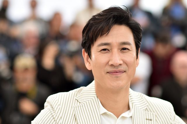 イ・ソンギュンさん（2枚目）