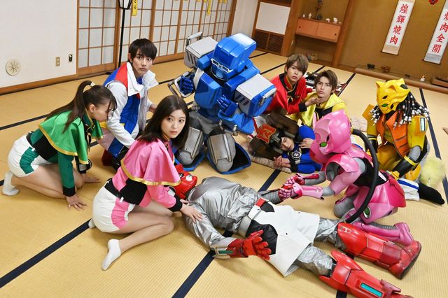 宇宙海賊vs世界海賊！『ゼンキラセンパイ』ゴーカイレッドがゾックス＆フリントに迫る（9枚目）