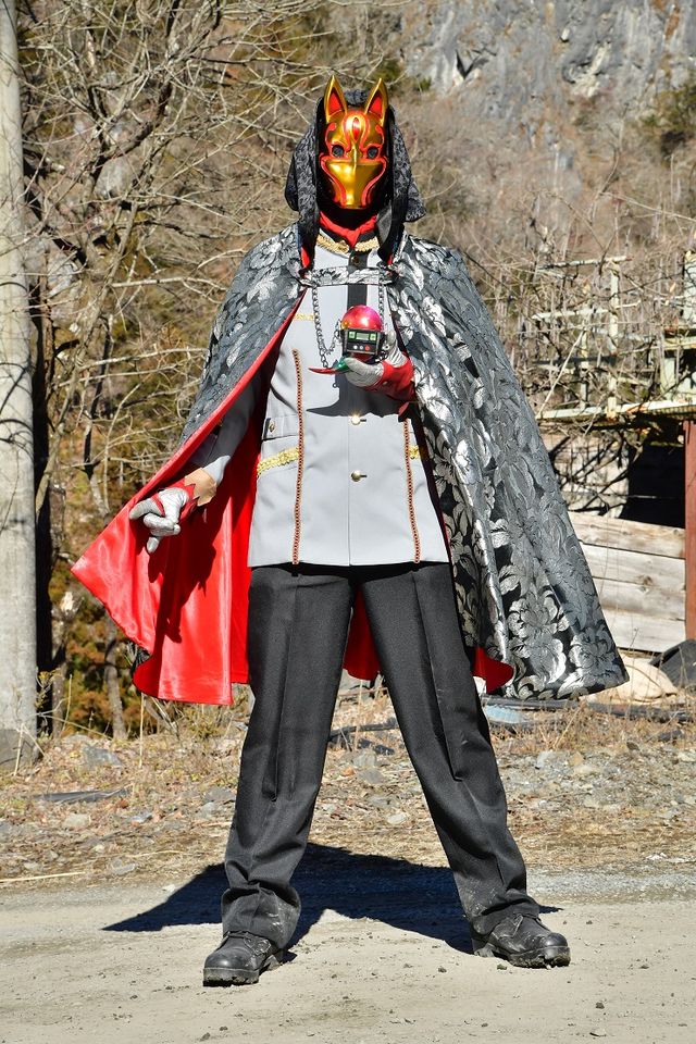 宇宙海賊vs世界海賊！『ゼンキラセンパイ』ゴーカイレッドがゾックス＆フリントに迫る（13枚目）