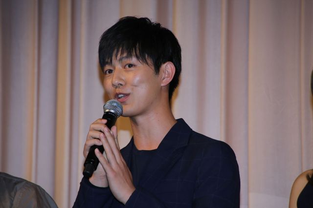 有村架純が紺のワンピースで登場！『夏美のホタル』完成披露試写会ギャラリー（5枚目）