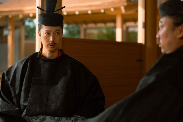 町田啓太＆金田哲、秋山竜次に笑いをこらえるのに必死！「光る君へ」第31回場面写真（5枚目）