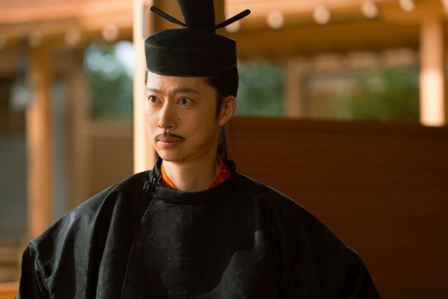 町田啓太＆金田哲、秋山竜次に笑いをこらえるのに必死！「光る君へ」第31回場面写真（6枚目）
