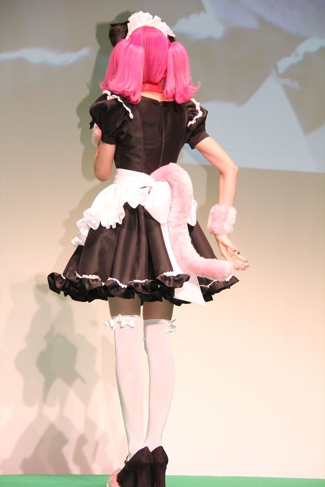 アッキーナ、クリスマスプレゼントに「悩み中」 画像ギャラリー