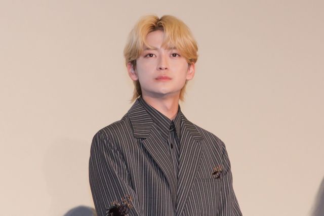 永野芽郁、齋藤潤に贈られた絵を持参！高橋文哉らと『からかい上手の高木さん』初日舞台挨拶（9枚目）