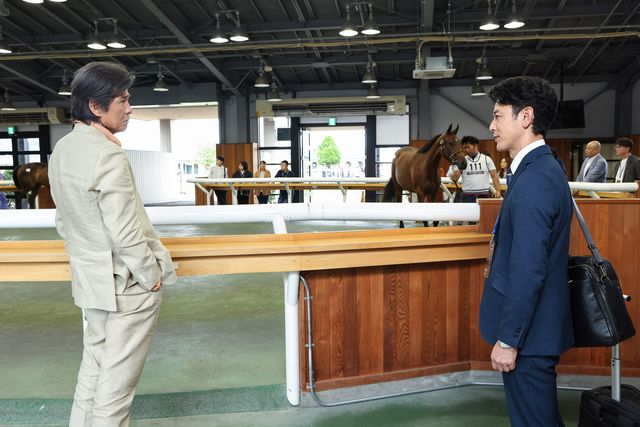 目黒蓮は謎の役柄…日曜劇場「ザ・ロイヤルファミリー」場面写真（6枚目）