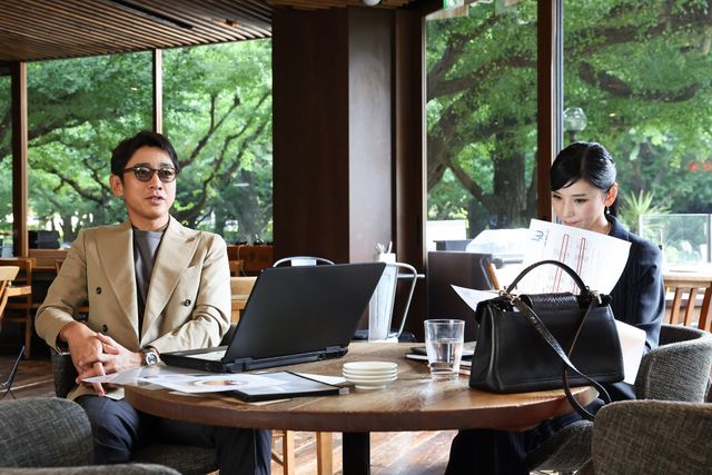 目黒蓮は謎の役柄…日曜劇場「ザ・ロイヤルファミリー」場面写真（10枚目）