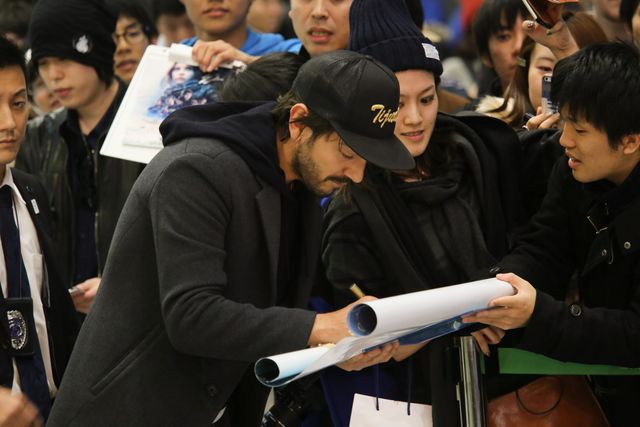 『スター・ウォーズ』イケメンラテン俳優が来日！フォトギャラリー（5枚目）