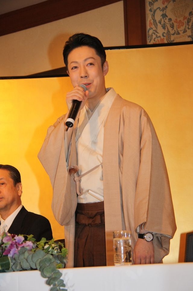 尾上菊之助会見写真ギャラリー：フォトギャラリー