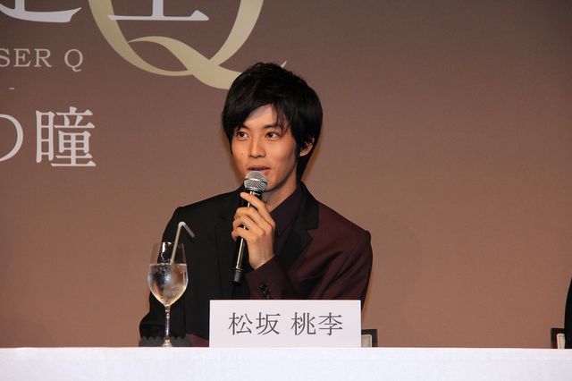 綾瀬はるか、シックなワンピースで登場！映画『万能鑑定士Q -モナ・リザの瞳-』完成披露会見フォトギャラリー（9枚目）