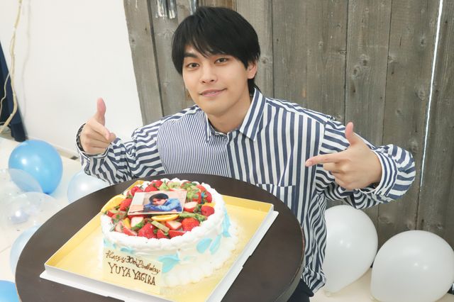 柳楽優弥のくしゃっと笑顔！アニバーサリーブック「やぎら本」撮りおろし企画（2枚目）