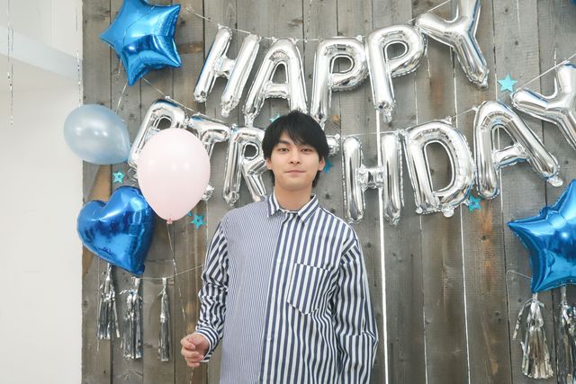 柳楽優弥のくしゃっと笑顔！アニバーサリーブック「やぎら本」撮りおろし企画（3枚目）