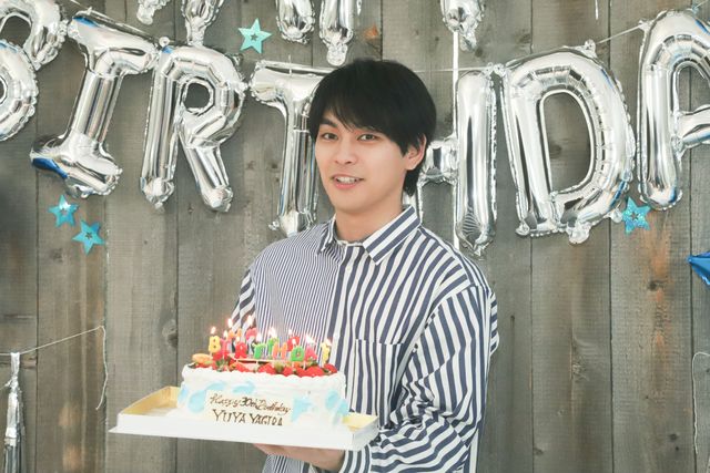 柳楽優弥のくしゃっと笑顔！アニバーサリーブック「やぎら本」撮りおろし企画（7枚目）