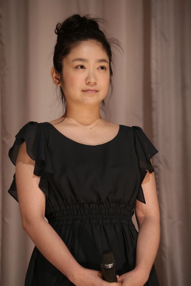 金髪の綾野剛にドキッ！映画『そこのみにて光輝く』初日舞台あいさつフォトギャラリー（2枚目）