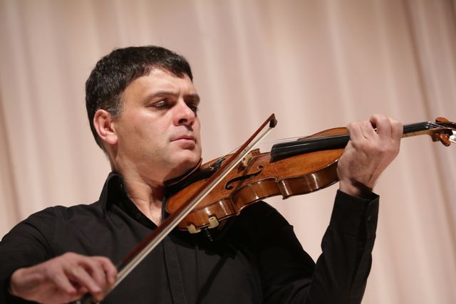 金髪の綾野剛にドキッ！映画『そこのみにて光輝く』初日舞台あいさつフォトギャラリー（7枚目）