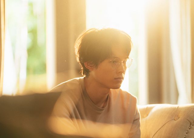 松たか子＆松村北斗、切なさあふれる『ファーストキス 1ST KISS』場面写真＜11枚＞（8枚目）