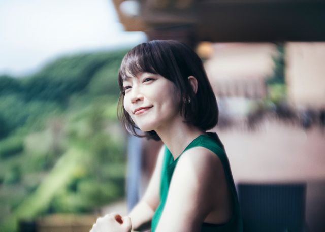 松たか子＆松村北斗、切なさあふれる『ファーストキス 1ST KISS』場面写真＜11枚＞（9枚目）