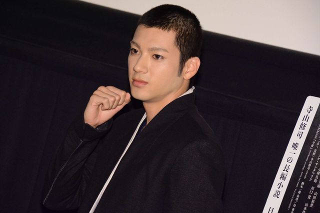 山田裕貴、丸刈りで登場！（3枚目）