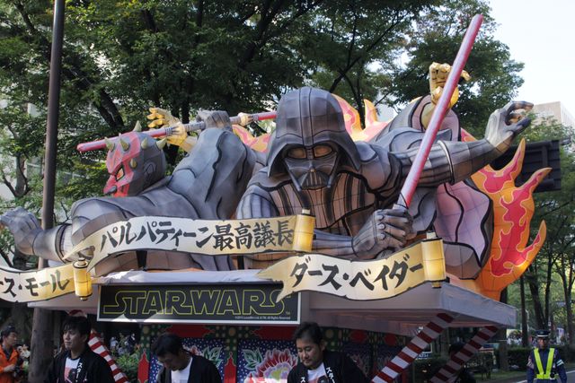 けみお君もジェダイに！　川崎駅前にスター・ウォーズコスプレファン100名が集結　画像ギャラリー（12枚目）