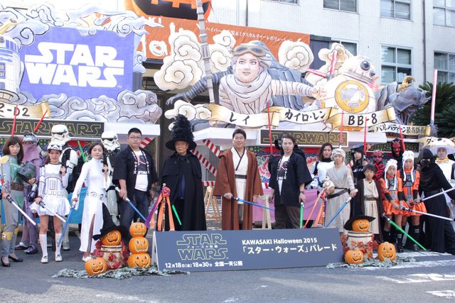 けみお君もジェダイに！　川崎駅前にスター・ウォーズコスプレファン100名が集結　画像ギャラリー（16枚目）
