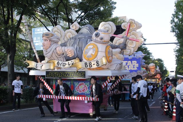 けみお君もジェダイに！　川崎駅前にスター・ウォーズコスプレファン100名が集結　画像ギャラリー（19枚目）