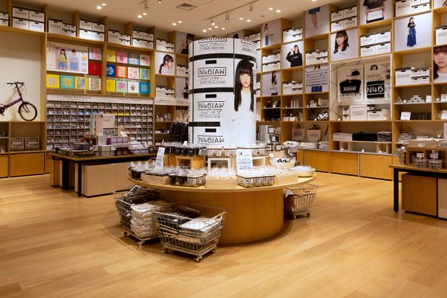 齋藤飛鳥＆堀未央奈＆与田祐希、9万点超の展示に驚き！「乃木坂46 Artworks だいたいぜんぶ展」メディア内覧会（15枚目）