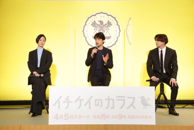 竹野内豊×黒木華×新田真剣佑、月9「イチケイのカラス」の裏側明かす（11枚目）