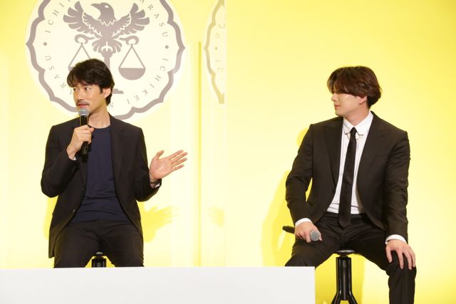 竹野内豊×黒木華×新田真剣佑、月9「イチケイのカラス」の裏側明かす（15枚目）