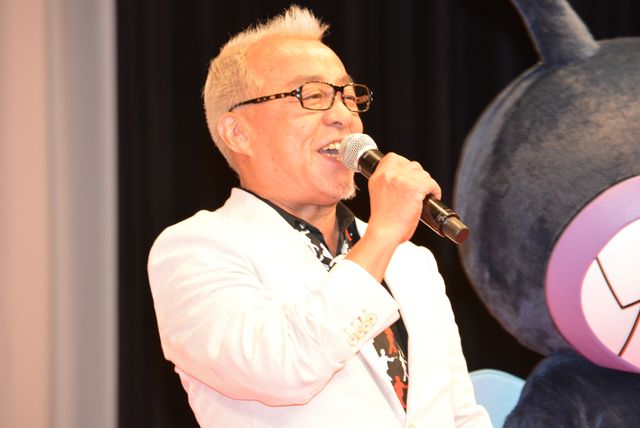 大島優子、華麗にマジックを披露！　子どもたちから大歓声！　画像ギャラリー（7枚目）