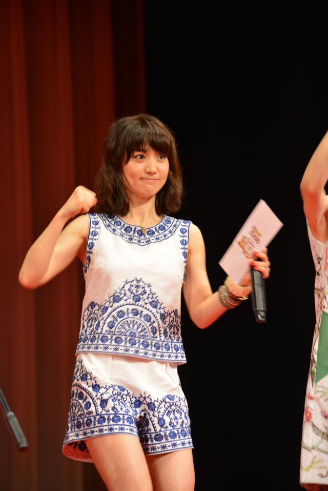 大島優子、華麗にマジックを披露！　子どもたちから大歓声！　画像ギャラリー（17枚目）