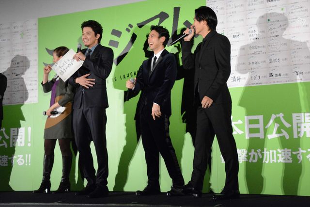 野村周平「おいで」とファンにハグ！映画『ミュージアム』初日舞台あいさつフォトギャラリー（2枚目）