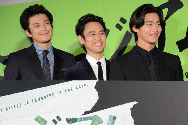 野村周平「おいで」とファンにハグ！映画『ミュージアム』初日舞台あいさつフォトギャラリー（7枚目）