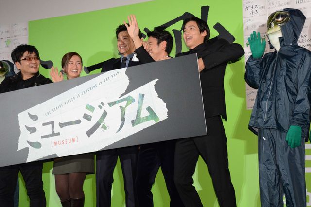 野村周平「おいで」とファンにハグ！映画『ミュージアム』初日舞台あいさつフォトギャラリー（12枚目）