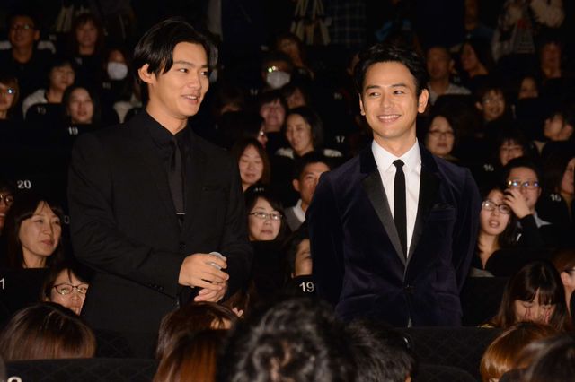 野村周平「おいで」とファンにハグ！映画『ミュージアム』初日舞台あいさつフォトギャラリー（34枚目）