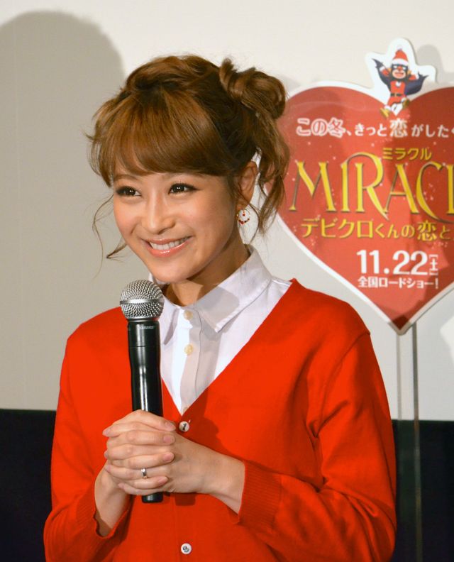 ドランク塚地、鈴木奈々に壁ドン！フォトギャラリー（5枚目）