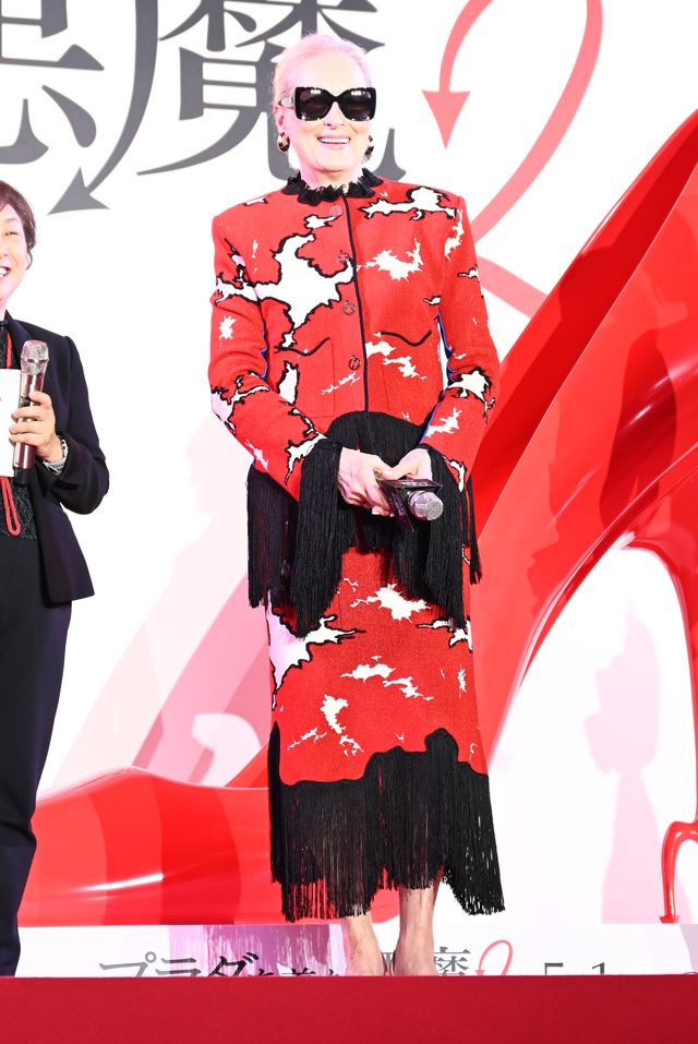 &TEAM・K、メリル・ストリープ＆アン・ハサウェイに花束贈呈！映画『プラダを着た悪魔2』来日イベント（13枚目）