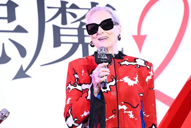 &TEAM・K、メリル・ストリープ＆アン・ハサウェイに花束贈呈！映画『プラダを着た悪魔2』来日イベント（15枚目）