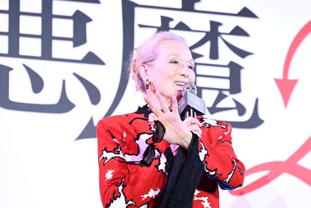 &TEAM・K、メリル・ストリープ＆アン・ハサウェイに花束贈呈！映画『プラダを着た悪魔2』来日イベント（18枚目）