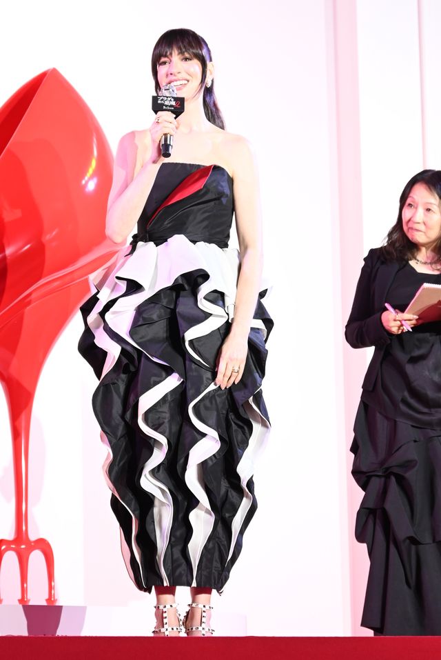 &TEAM・K、メリル・ストリープ＆アン・ハサウェイに花束贈呈！映画『プラダを着た悪魔2』来日イベント（24枚目）