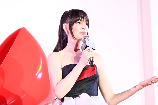 &TEAM・K、メリル・ストリープ＆アン・ハサウェイに花束贈呈！映画『プラダを着た悪魔2』来日イベント（28枚目）