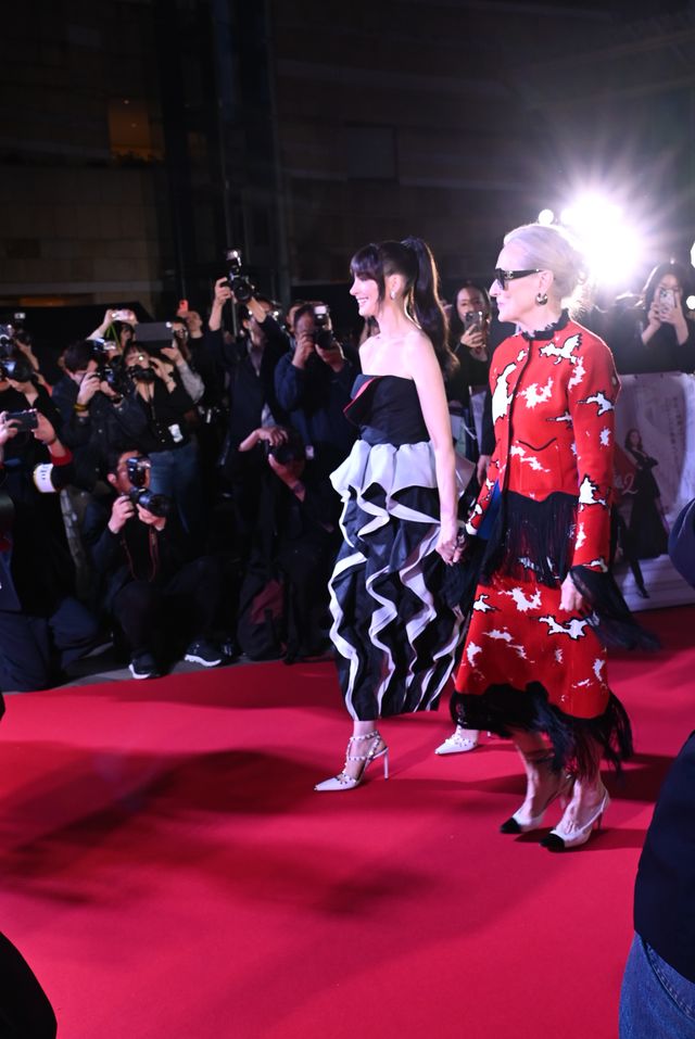 &TEAM・K、メリル・ストリープ＆アン・ハサウェイに花束贈呈！映画『プラダを着た悪魔2』来日イベント（29枚目）