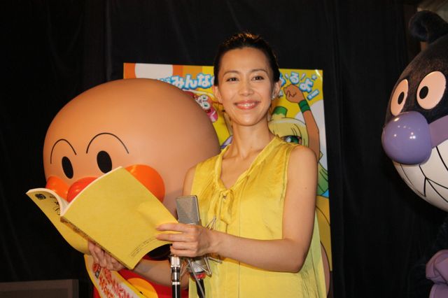 木村佳乃が登場！映画『それいけ！アンパンマン よみがえれ バナナ島』の公開アフレコフォトギャラリー（5枚目）
