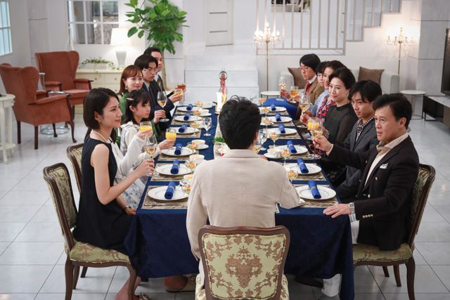 目が怖い…「スカイキャッスル」第1話　追加場面写真（6枚目）