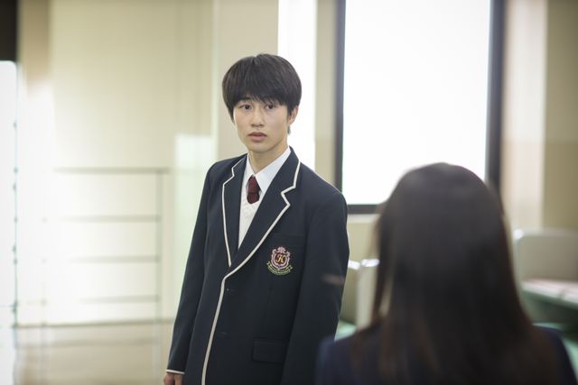 目が怖い…「スカイキャッスル」第1話　追加場面写真（8枚目）