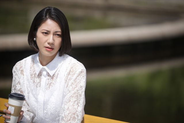 目が怖い…「スカイキャッスル」第1話　追加場面写真（14枚目）