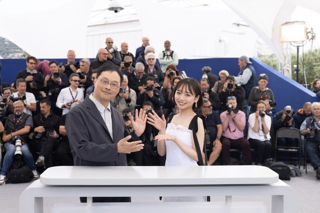 齊藤京子、美ドレスでカンヌ映画祭フォトコールに登場！海外のカメラマンを魅了（7枚目）